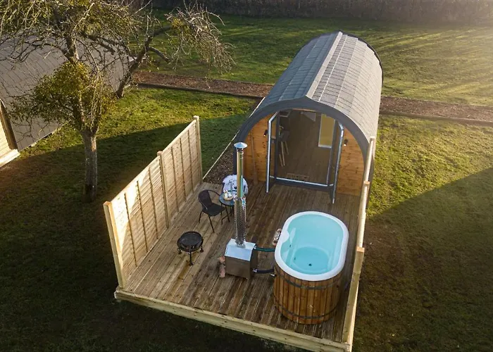 Honeycrisp, Apple Tree Glamping, Nr Wells